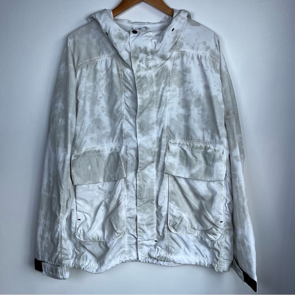 Nike Size L Men’s Sportswear Tech Pack Woven Hooded Jacket In Green/ White - Picture 5 of 13